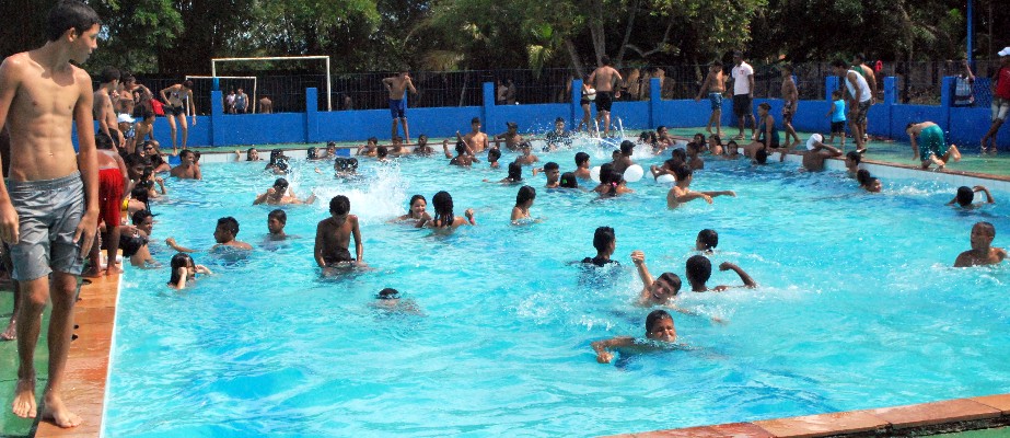 2017104_PISCINA