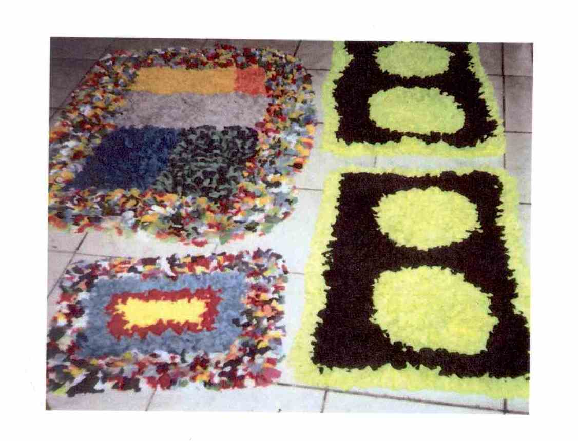 Tapedes decorativos, novamentos feitos com sobras de tecidos