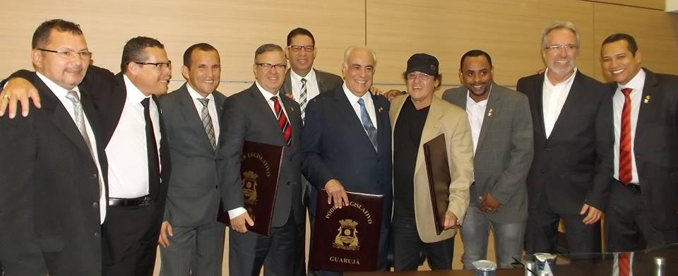 Cerimônia foi na noite desta quinta-feira