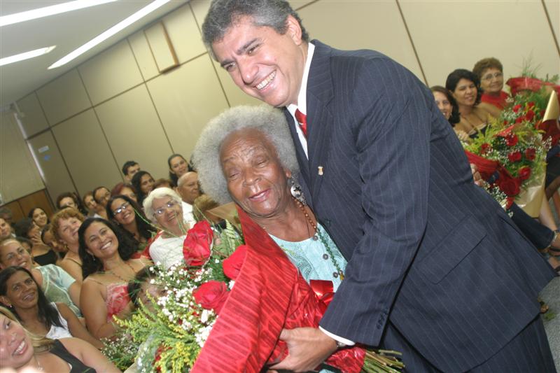 Vereador e uma das homenageadas